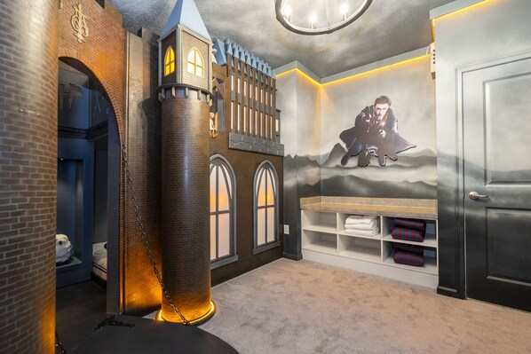 12 bedrooms, iron/ironing board, WiFi, bed sheets