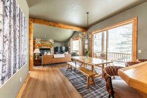 Imagen sin descripción, 2 de 84, botón