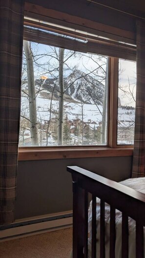 Nicht klassifiziertes Bild, 2 von 84, Schaltfläche