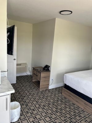Classic Single Room | Free WiFi