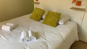 2 soverom, strykejern/-brett, wi-fi og sengetøy