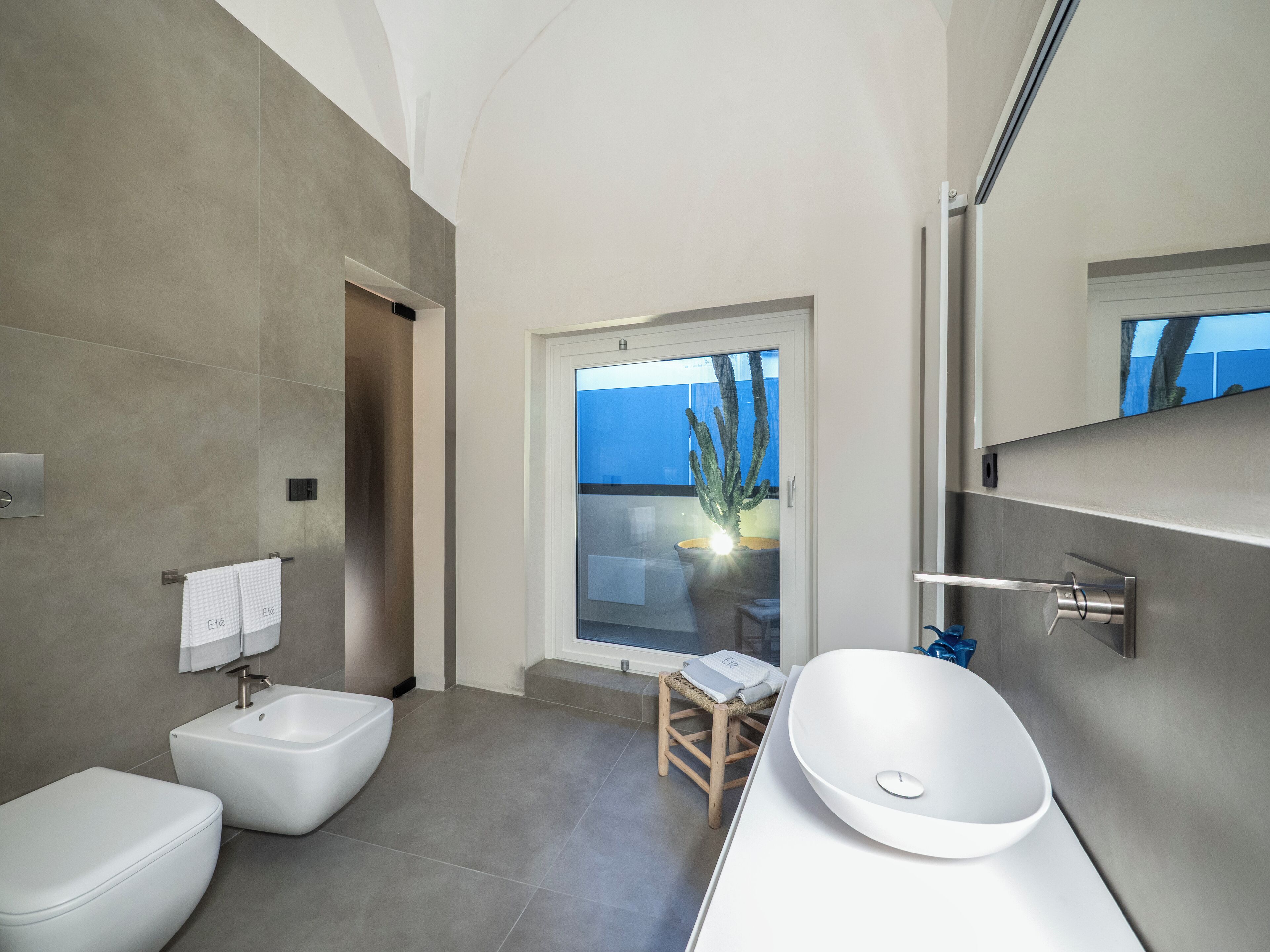Shower, free toiletries, hair dryer, bathrobes