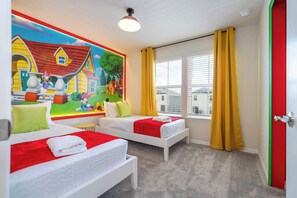 5 dormitorios, tabla de planchar con plancha, ropa de cama