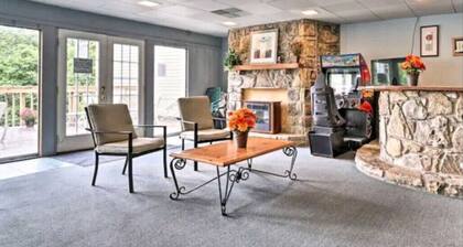 Stunning Mountain Views with Community Amenities!