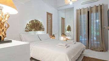 4 habitaciones, caja de seguridad en la habitación y escritorio