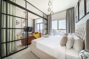 2 makuuhuonetta, silitysrauta/-lauta, vauvan matkasänky, Wi-Fi