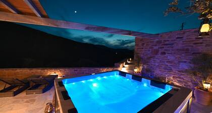 Villa 'Celini House 2' mit Bergblick, WLAN und Klimaanlage