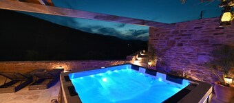 Villa 'Celini House 2' with Mountain View, Wi-Fi and Air Conditioning