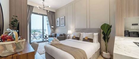 Iron/ironing board, travel crib, WiFi, bed sheets