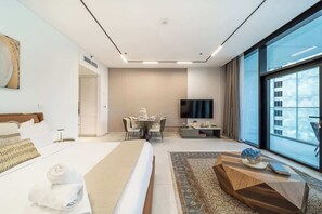 Iron/ironing board, travel cot, WiFi, bed sheets