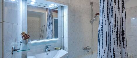 Hair dryer, towels