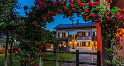 Cascina D'Ghistu - Five Bedroom House, Sleeps 10