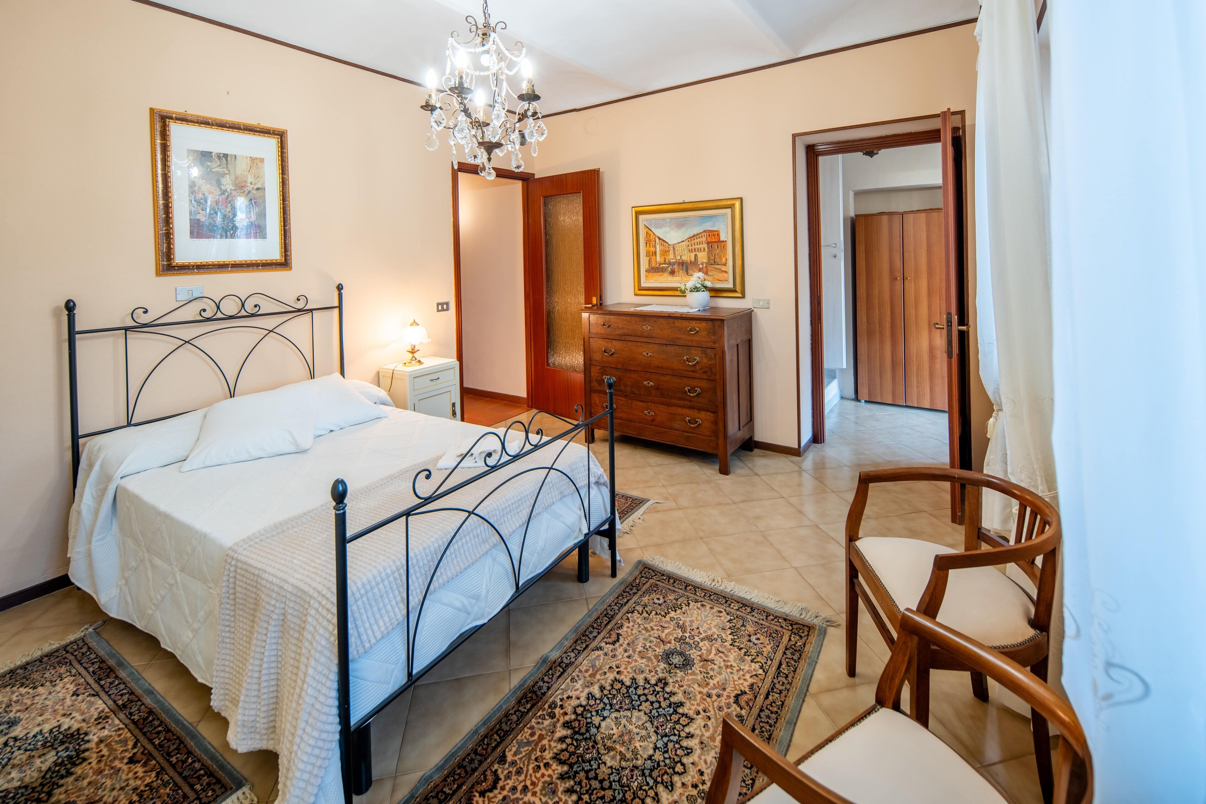 4 Schlafzimmer, kostenloses WLAN, Bettwäsche