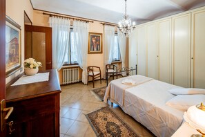 Wi-Fi de cortesia, roupa de cama