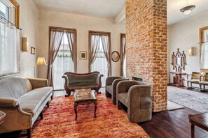 テレビ、書斎 / �ワークスペース