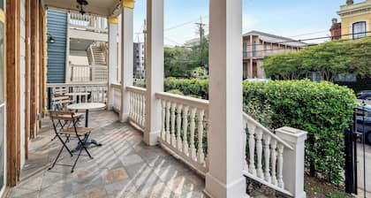 Renovated Eclectic Villa 5br| 6ba