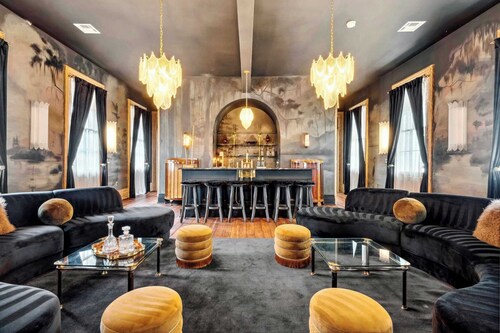 Opulent Art Deco Villa w Pool & Hot Tub 5bd|6.5ba