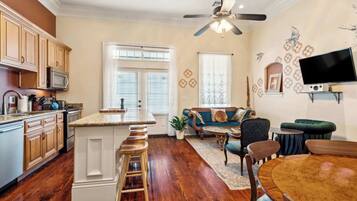 TV, aparelho de som, escritórios