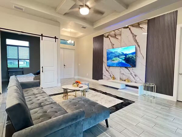 TV connectée, cheminée