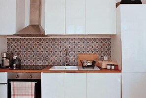 Refrigerador, horno, cafetera/tetera