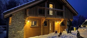 Charming Cocoon pool and jacuzzi