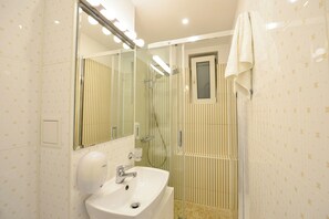 Apartment, 2 Bedrooms, Smoking, Balcony | Bathroom - Libra Apartment - Two Bedrooms - 5 Guests - Next To Cismigiu Gardens (Bucharest)