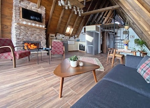 Perhechalet, takka, puutarha-alue | Oleskelualue | LCD-televisio, takka, lämmitetyt lattiat