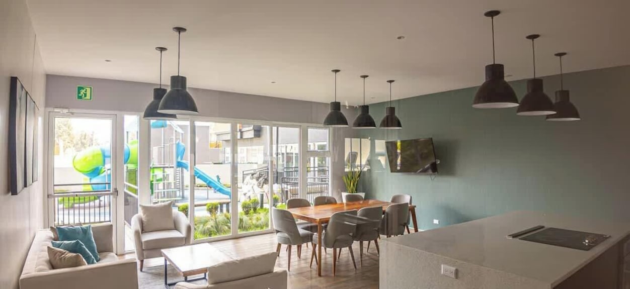 Skyline City Views, Pool & Gym, King Bed Oasis - Ciudad de Guatemala