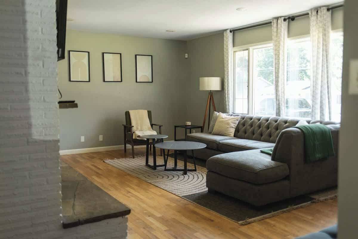 Smart TV, fireplace, offices