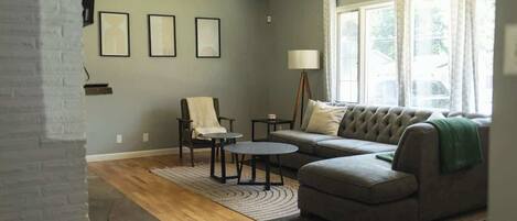 Smart TV, fireplace, offices