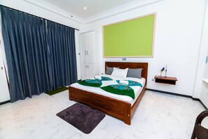 2 quartos, ferros/tábuas de passar roupa, Wi-Fi, roupa de cama