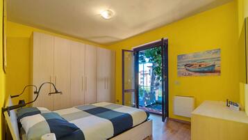 2 Schlafzimmer, BĂŒgeleisen/BĂŒgelbrett, WLAN, BettwĂ€sche