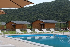Alberca al aire libre por temporada