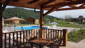 Poolside bar