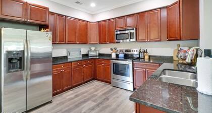 4-bedroom 2.5 bath cozy house in charming Beaufort 15 min from MCRD PI/Donwtown