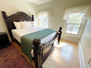 4 soverom, strykejern/-brett, wi-fi og sengetøy