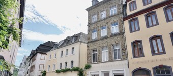 NEW| Modern apt | old building I near the Rhine| fortress view | SmartTV