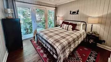 5 chambres, fer et planche à repasser, Wi-Fi, draps fournis