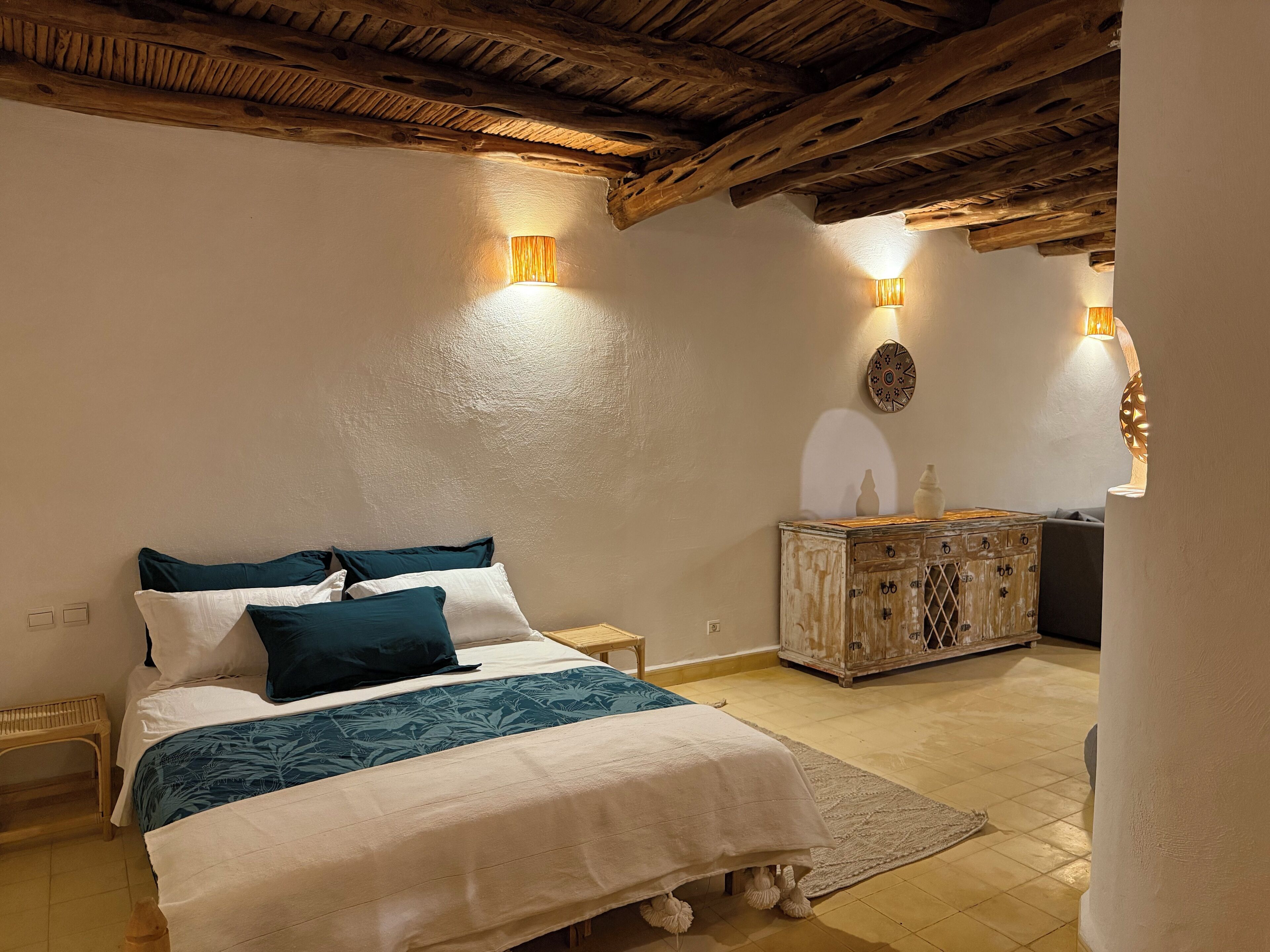 遮光窗帘、隔音、熨斗/熨衣板、免费 WiFi