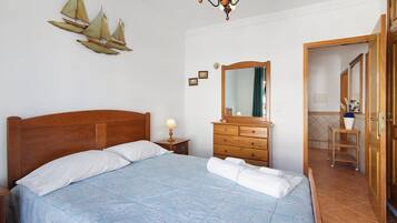 3 chambres, fer et planche Ă repasser, Wi-Fi, draps fournis