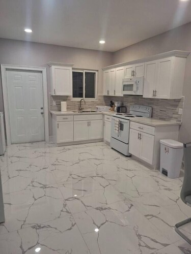 Elegant 2 bed-2 bath