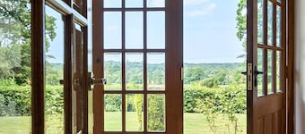 Hidden Surrey Retreat for Groups & Families - Pass the Keys