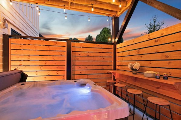 Bain à remous extérieur