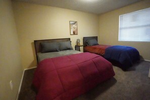 4 bedrooms, WiFi, bed sheets