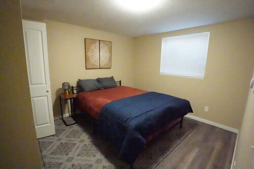 4BR/2BA Home – Fully Furnished King sized bed
