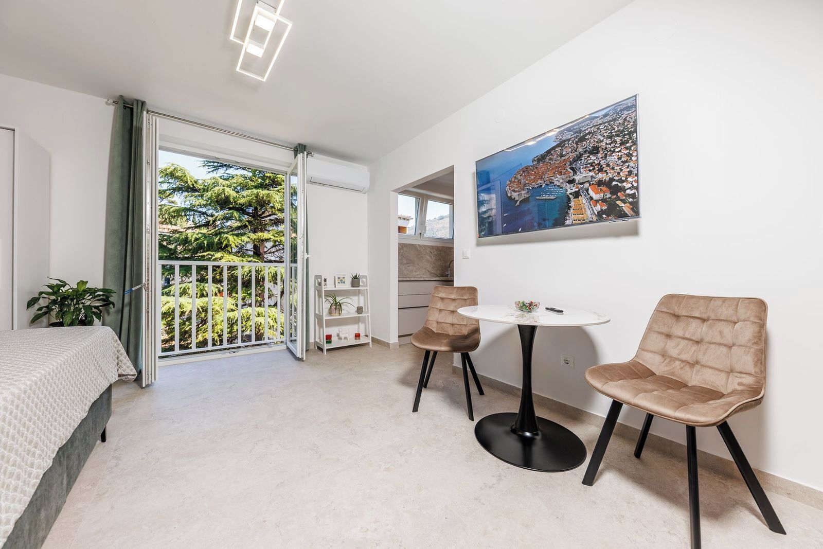 Strykejern/-brett, wi-fi (inkludert) og sengetøy