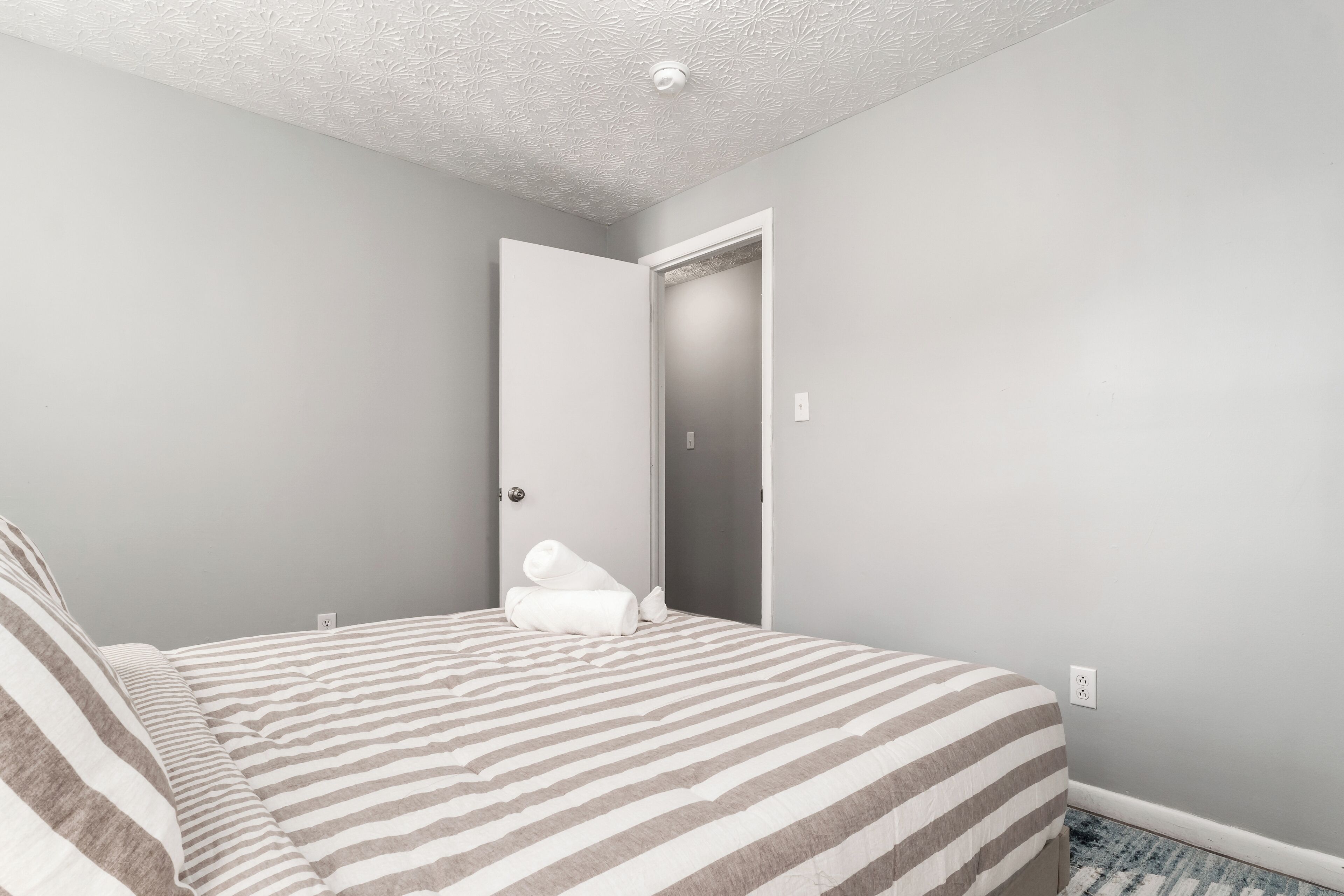 Fer et planche à repasser, Wi-Fi, draps fournis