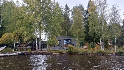 The lake house - boats, beach, sauna and barbecue