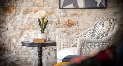Beautiful and relaxing house in quiet village with heated pool