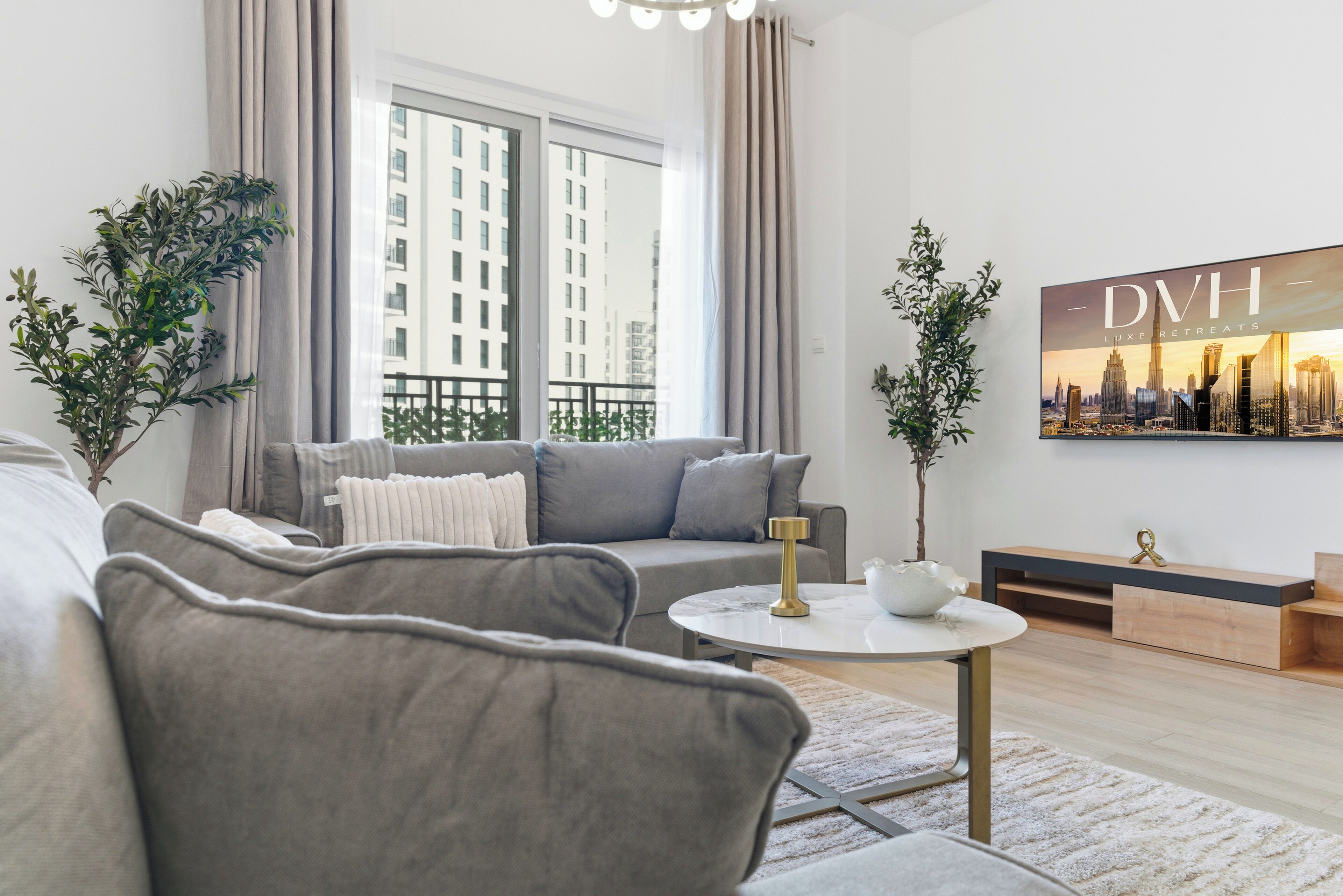 Familie appartement, uitzicht op het water | Woonruimte | Een 55-inch smart-tv met digitale zenders, Netflix en streamingdiensten